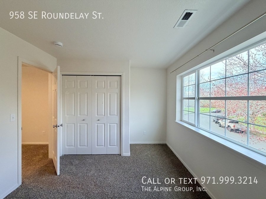 🌞 Bright 3-Bedroom Home – Washer/Dryer Included! property image