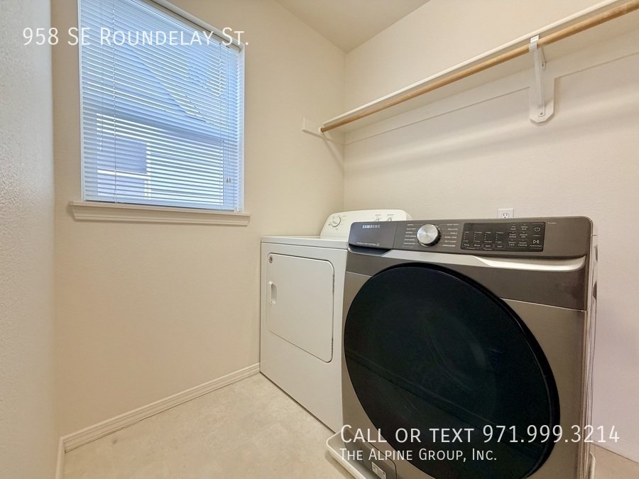 🌞 Bright 3-Bedroom Home – Washer/Dryer Included! property image