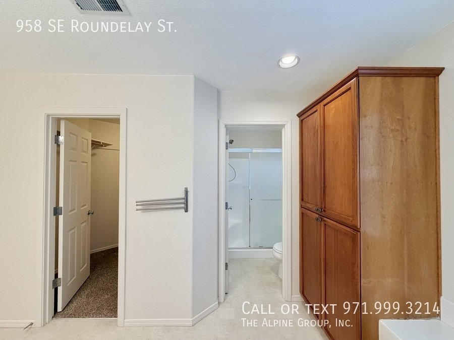 🌞 Bright 3-Bedroom Home – Washer/Dryer Included! property image