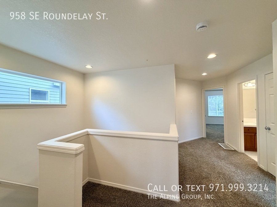 🌞 Bright 3-Bedroom Home – Washer/Dryer Included! property image