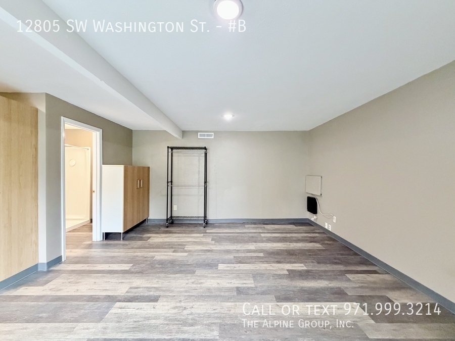 🏡 Updated Beaverton Studio | Parking, Storage & W/D Included property image