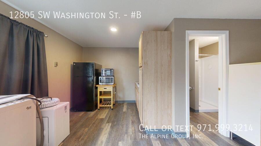 🏡 Updated Beaverton Studio | Parking, Storage & W/D Included property image