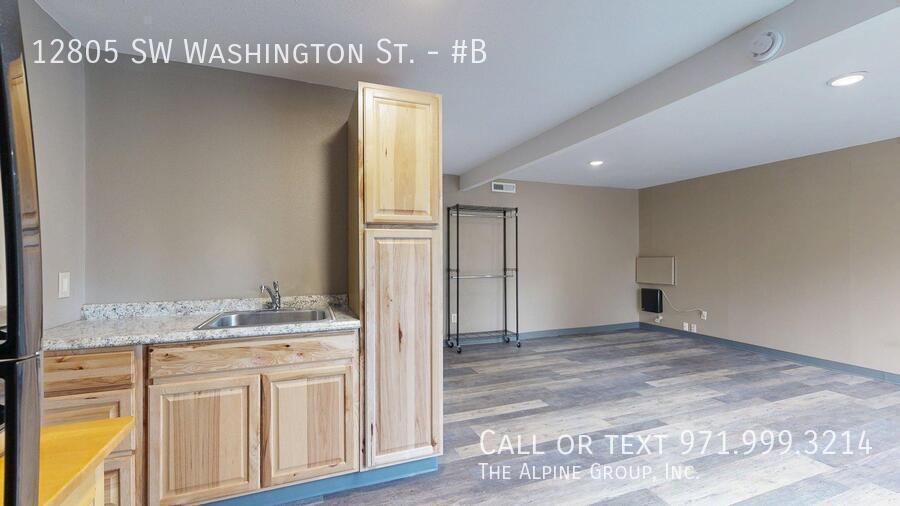 🏡 Updated Beaverton Studio | Parking, Storage & W/D Included property image