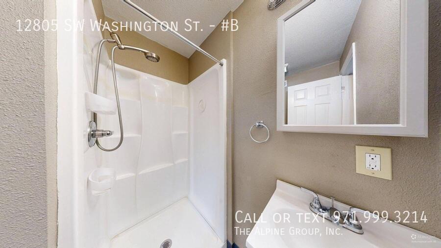 🏡 Updated Beaverton Studio | Parking, Storage & W/D Included property image