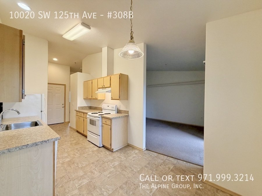 🌿 Sun-Filled 1-Bedroom with Covered Balcony & In-Unit Laundry property image