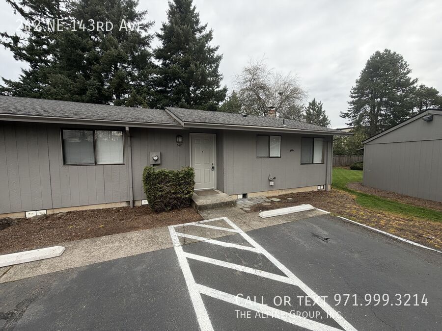 New LVP Floors, new W/D in unit, single level duplex! property image