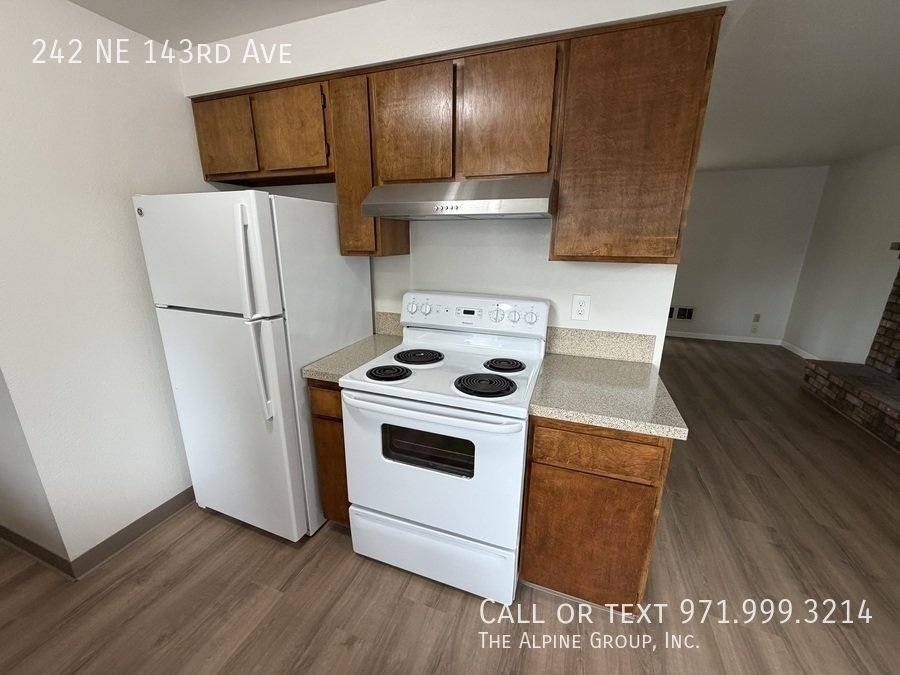 New LVP Floors, new W/D in unit, single level duplex! property image