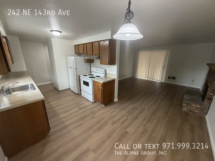 New LVP Floors, new W/D in unit, single level duplex! property image