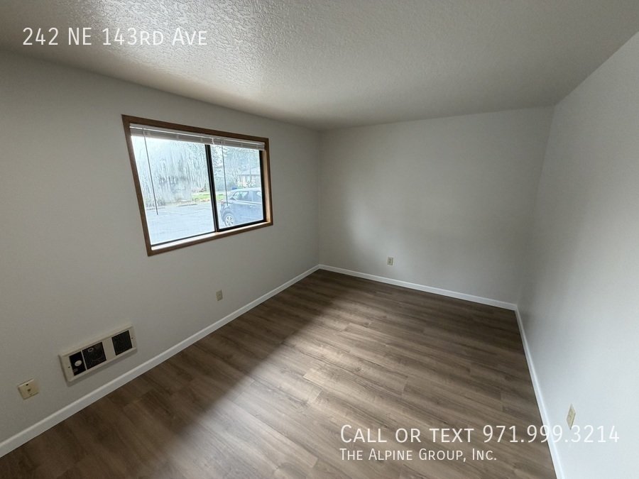 New LVP Floors, new W/D in unit, single level duplex! property image
