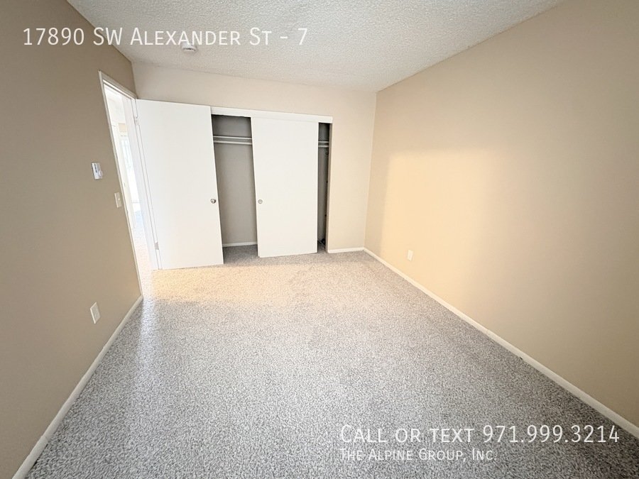 Available Now – Updated Ground‑Floor 2 Bedroom at Kathie Marie Apartments property image