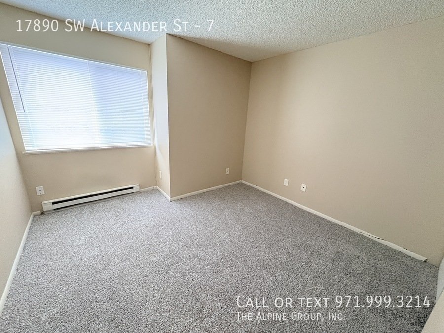 Available Now – Updated Ground‑Floor 2 Bedroom at Kathie Marie Apartments property image