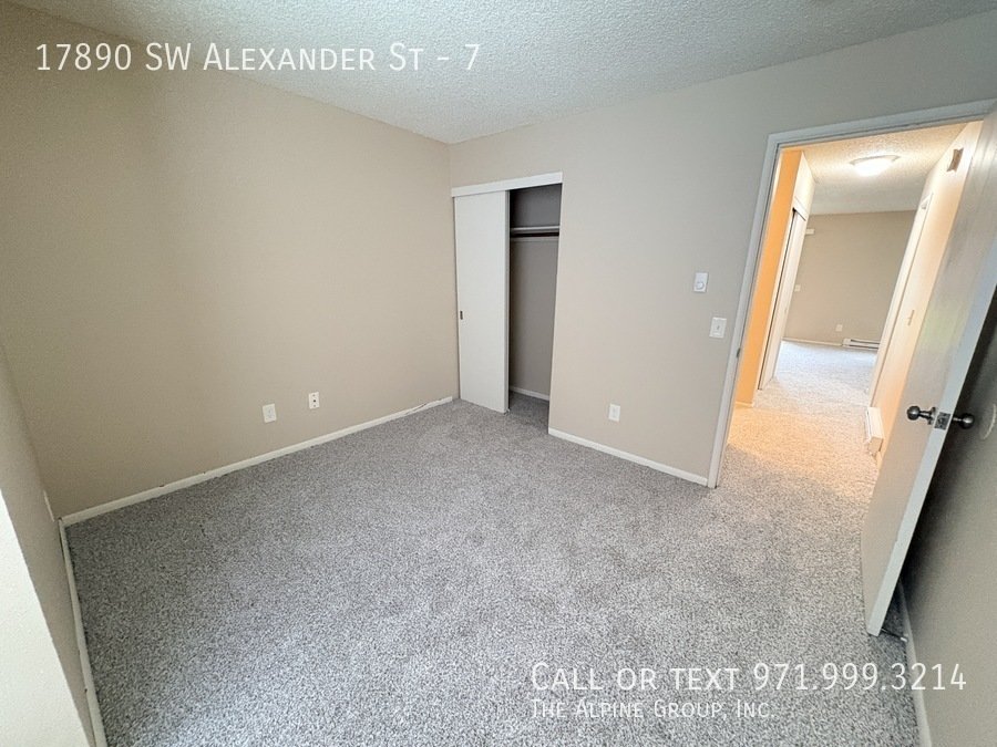 Available Now – Updated Ground‑Floor 2 Bedroom at Kathie Marie Apartments property image