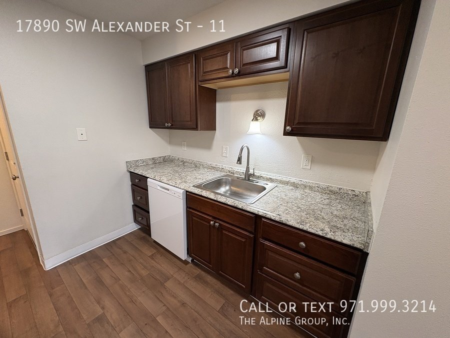 Available Now – Updated Ground‑Floor 2 Bedroom at Kathie Marie Apartments property image