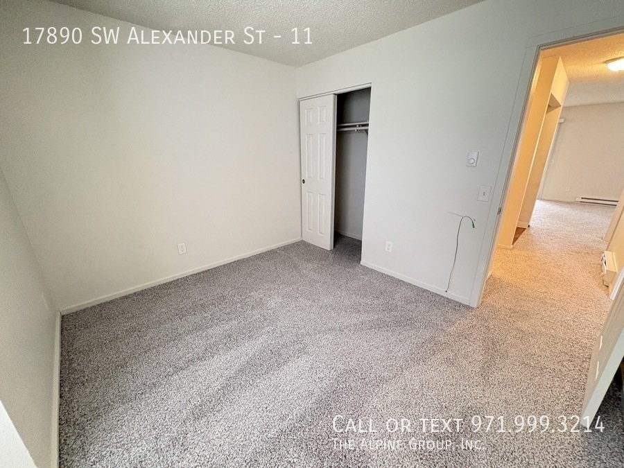 Available Now – Updated Ground‑Floor 2 Bedroom at Kathie Marie Apartments property image