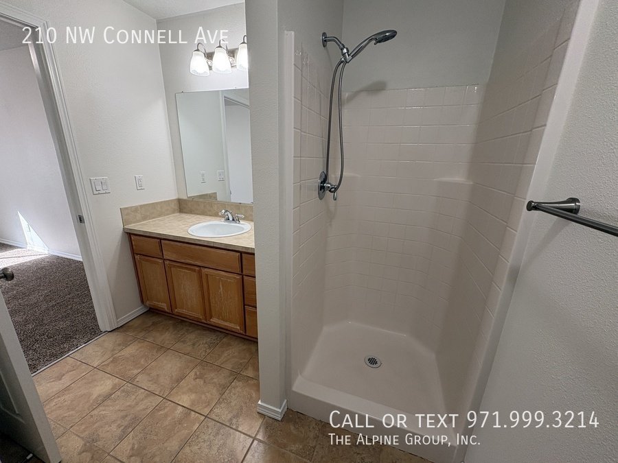 4 Bedroom Townhome in great location! property image