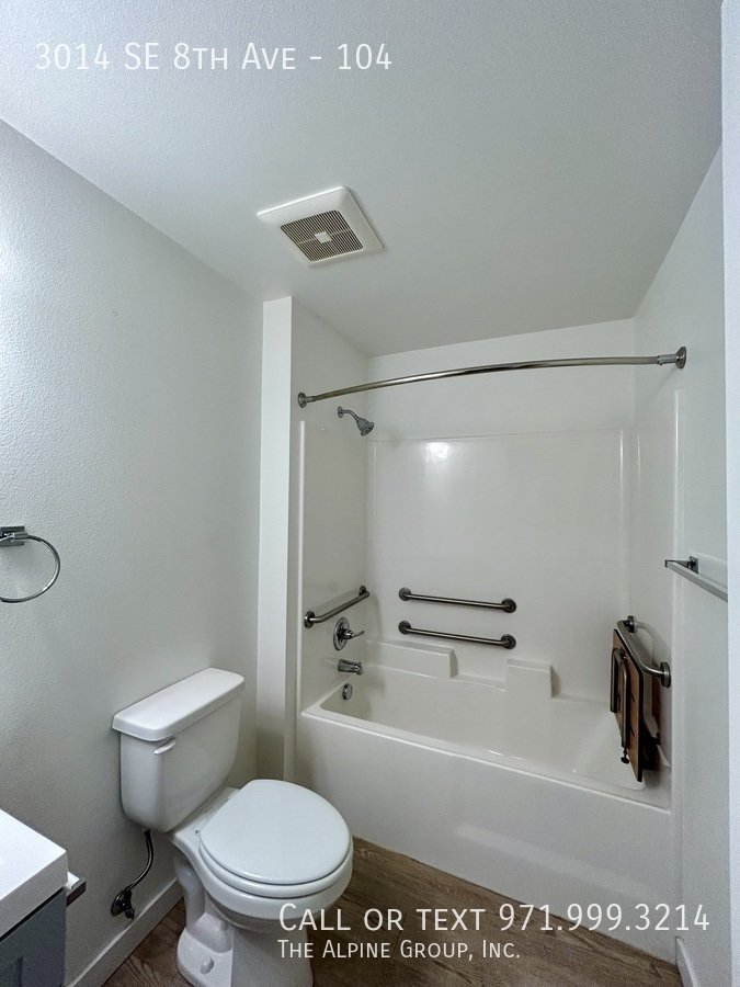 Modern Ground‑Level Apartment!  ADA accessible! property image