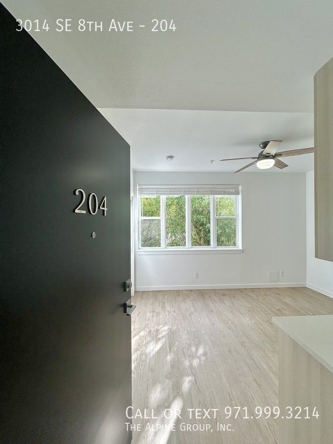 Second Level Studio with in-unit WD! property image