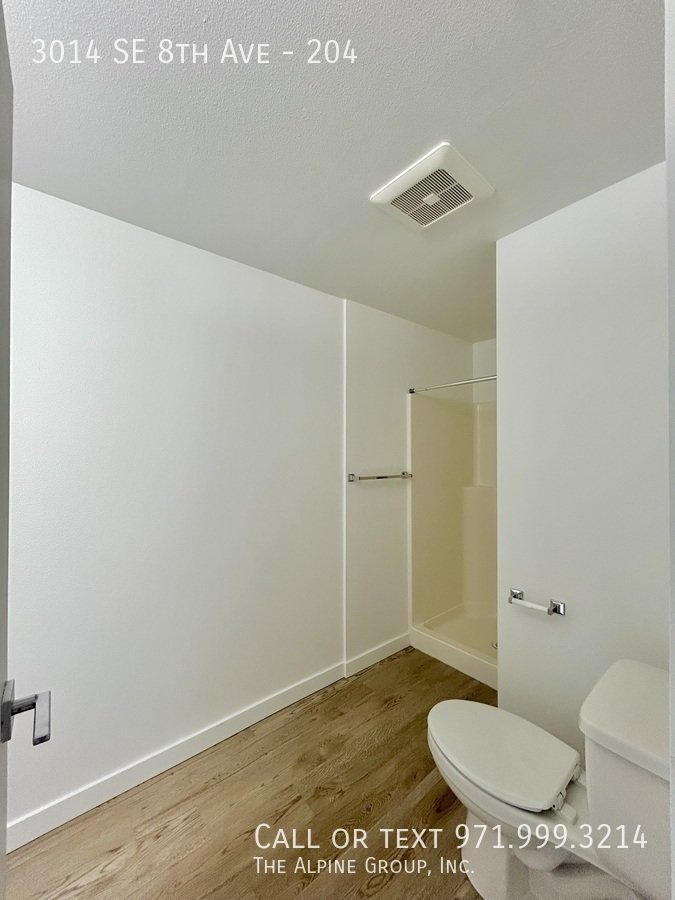 Second Level Studio with in-unit WD! property image