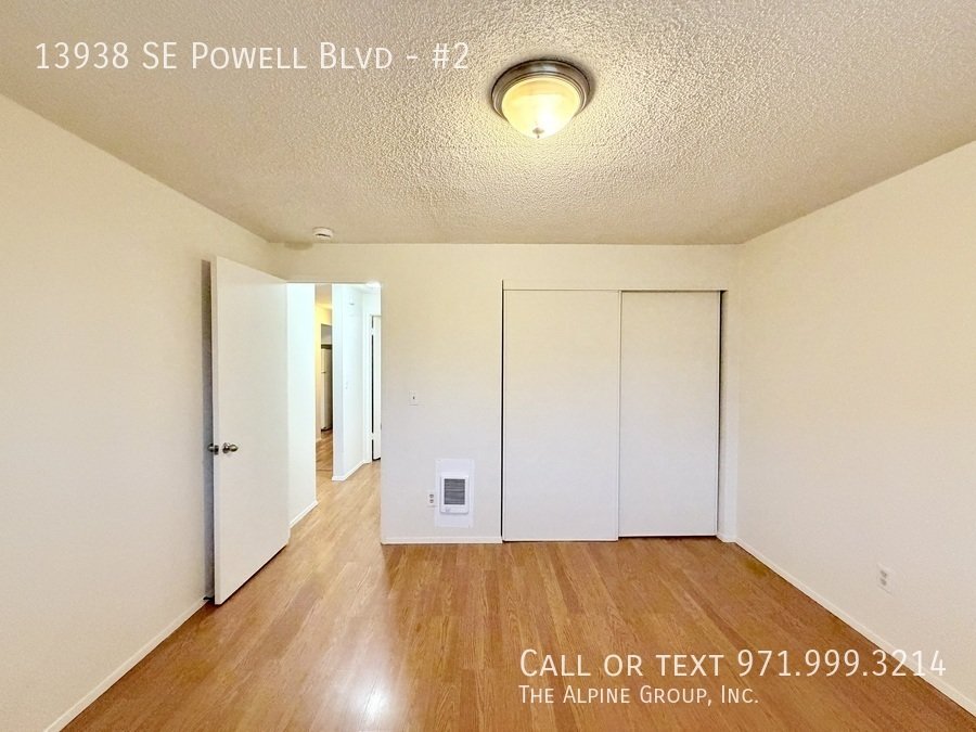 🍳 Kitchen with Plenty of Cabinetry + Washer/Dryer property image