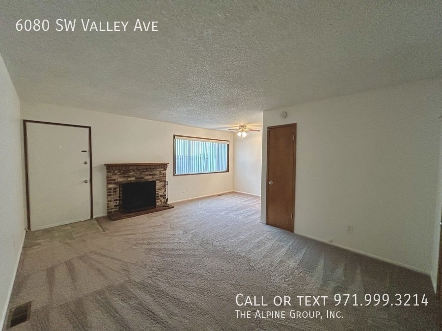 🌿 Cozy Beaverton Townhome with Private Outdoor Porch property image