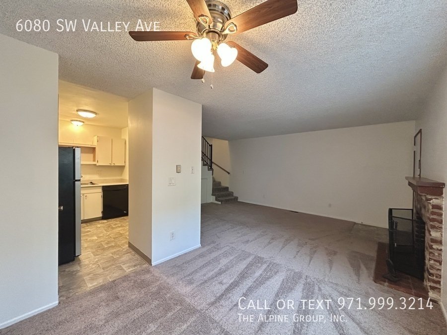 🌿 Cozy Beaverton Townhome with Private Outdoor Porch property image