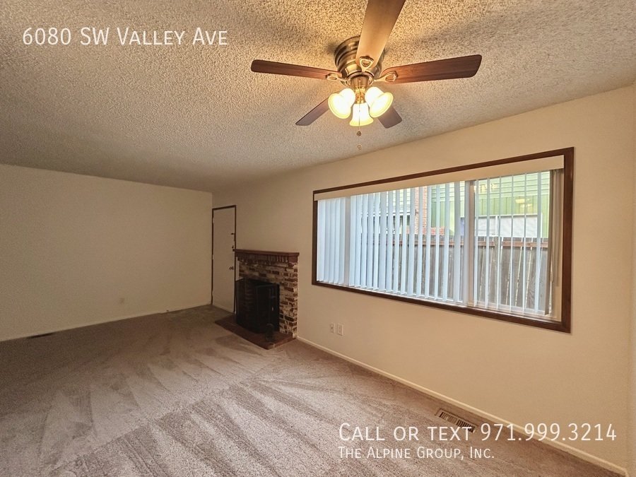 🌿 Cozy Beaverton Townhome with Private Outdoor Porch property image