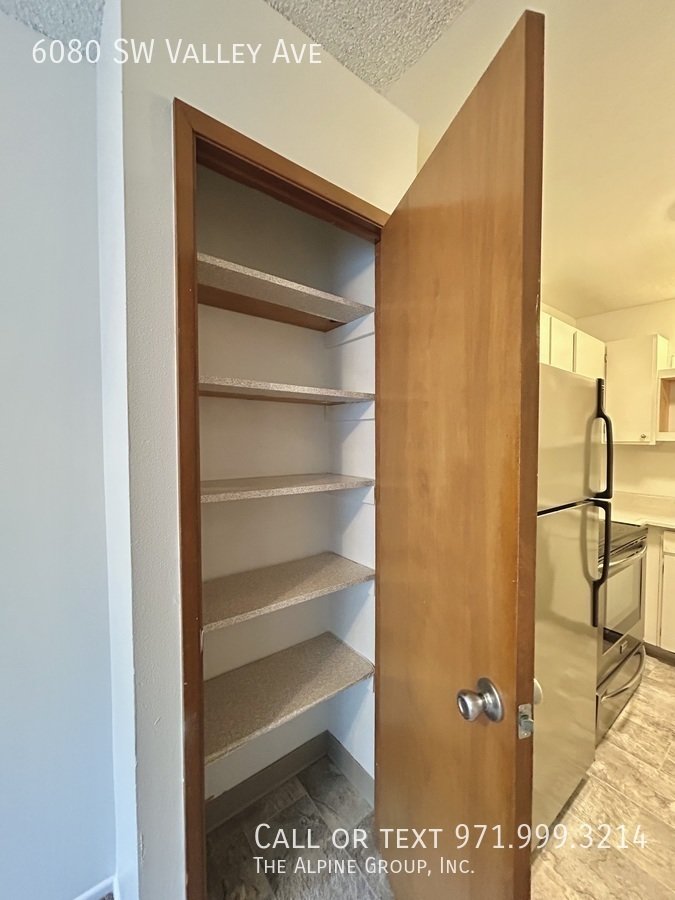 🌿 Cozy Beaverton Townhome with Private Outdoor Porch property image