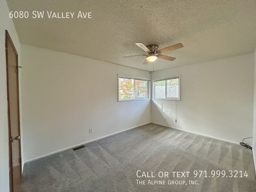 🌿 Cozy Beaverton Townhome with Private Outdoor Porch property image