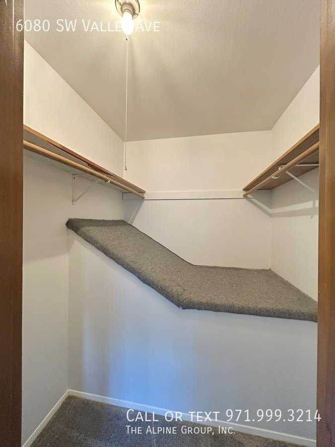 🌿 Cozy Beaverton Townhome with Private Outdoor Porch property image