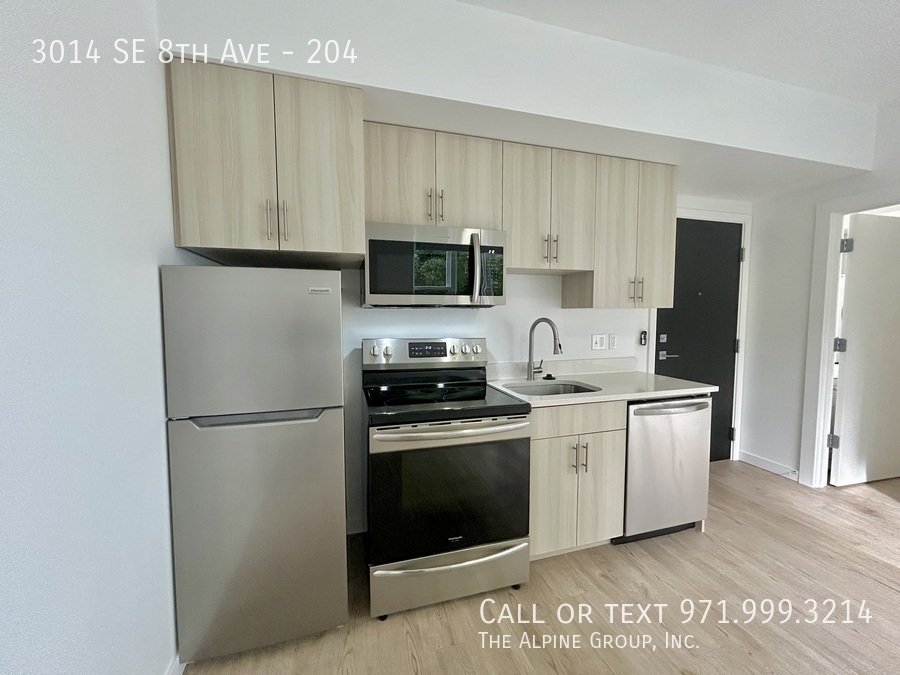 🎉 Limited Special: Free Month + Utilities Paid | Second Level Studio with in-unit WD! property image