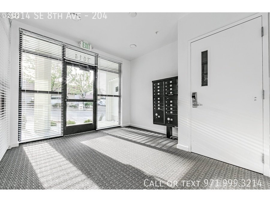 🎉 Limited Special: Free Month + Utilities Paid | Second Level Studio with in-unit WD! property image