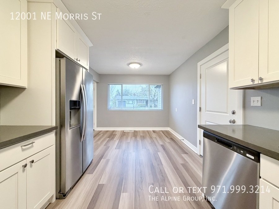 🌿 Charming NE Portland Ranch-Style Home with Spacious Backyard property image