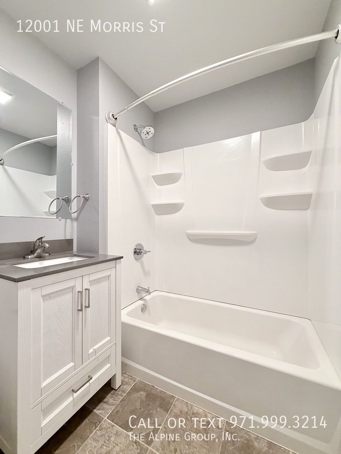 🌿 Charming NE Portland Ranch-Style Home with Spacious Backyard property image