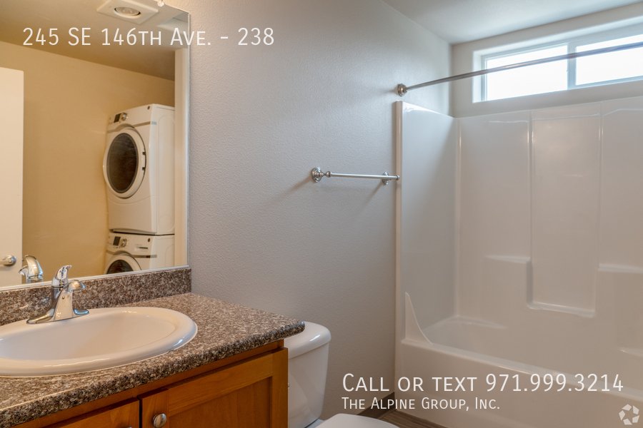 1/2 off FIRST MONTH for this Spacious 2BR, pet friendly, A/C, LVP floors, W/D in unit! property image
