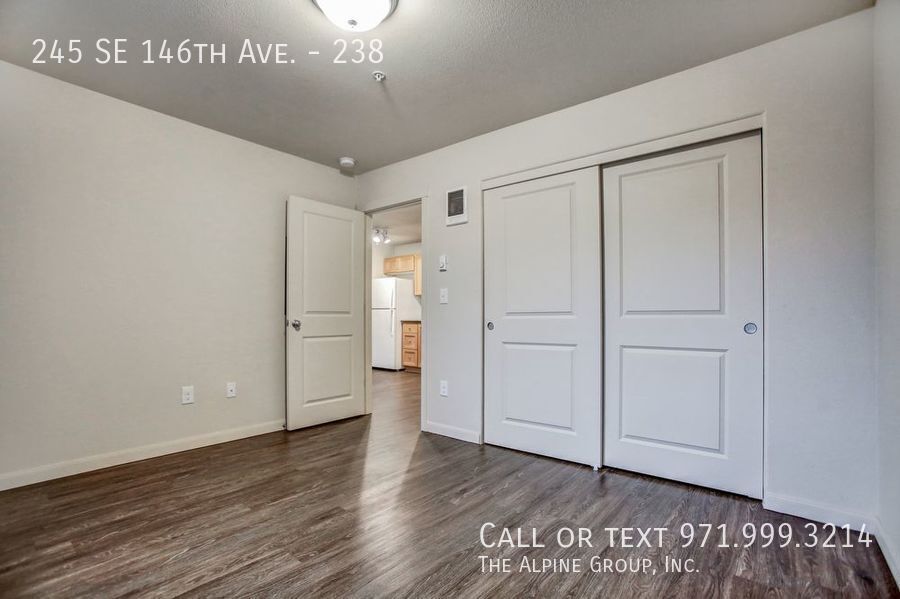 1/2 off FIRST MONTH for this Spacious 2BR, pet friendly, A/C, LVP floors, W/D in unit! property image