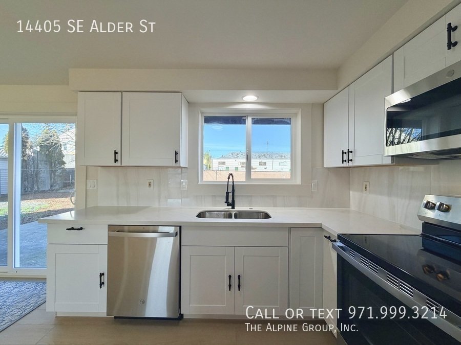 🌞 Light-Filled Ranch with Modern Updates & Patio 🌞 property image