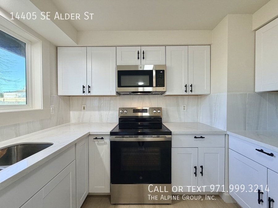 🌞 Light-Filled Ranch with Modern Updates & Patio 🌞 property image