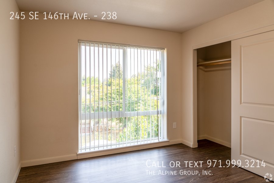 1/2 off FIRST MONTH for this Spacious 2BR, pet friendly, A/C, LVP floors, W/D in unit! property image