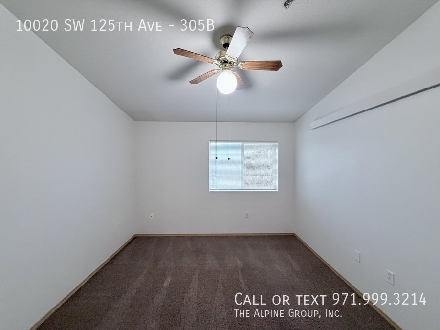 🌤️ Top-Floor 2-Bed with Vaulted Ceilings & Balcony 🌤️ property image