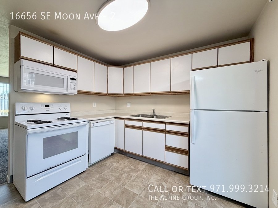 🔑 Move-In Special! Half Off First Month on This Cozy 2BR property image