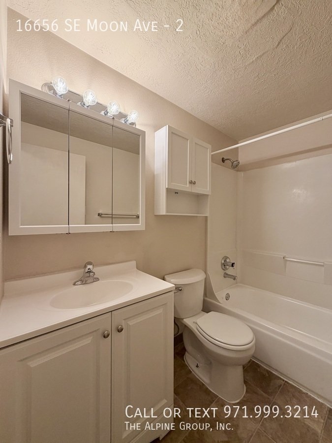 🔑 Move-In Special! Half Off First Month on This Cozy 2BR property image