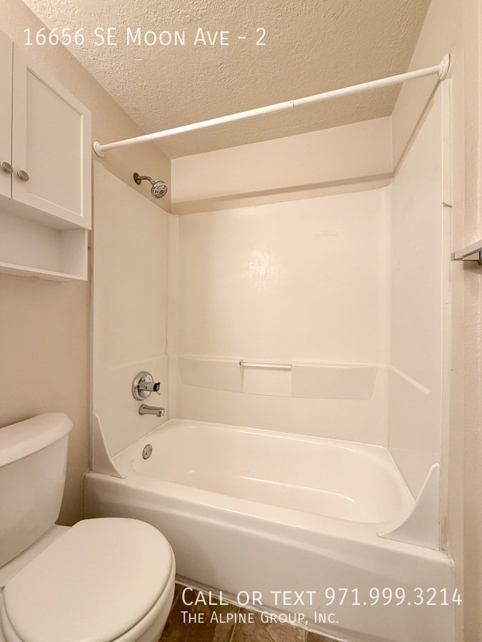 🔑 Move-In Special! Half Off First Month on This Cozy 2BR property image