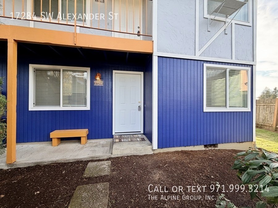 $350 OFF DEPOSIT🌿Stylish Remodel + Fenced Backyard Access property image