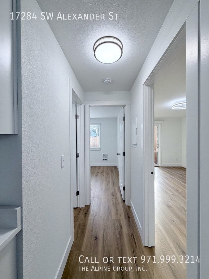 $350 OFF DEPOSIT🌿Stylish Remodel + Fenced Backyard Access property image