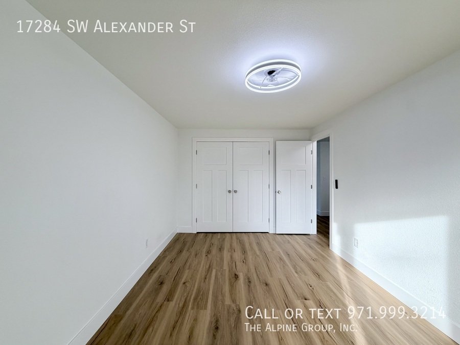 $350 OFF DEPOSIT🌿Stylish Remodel + Fenced Backyard Access property image