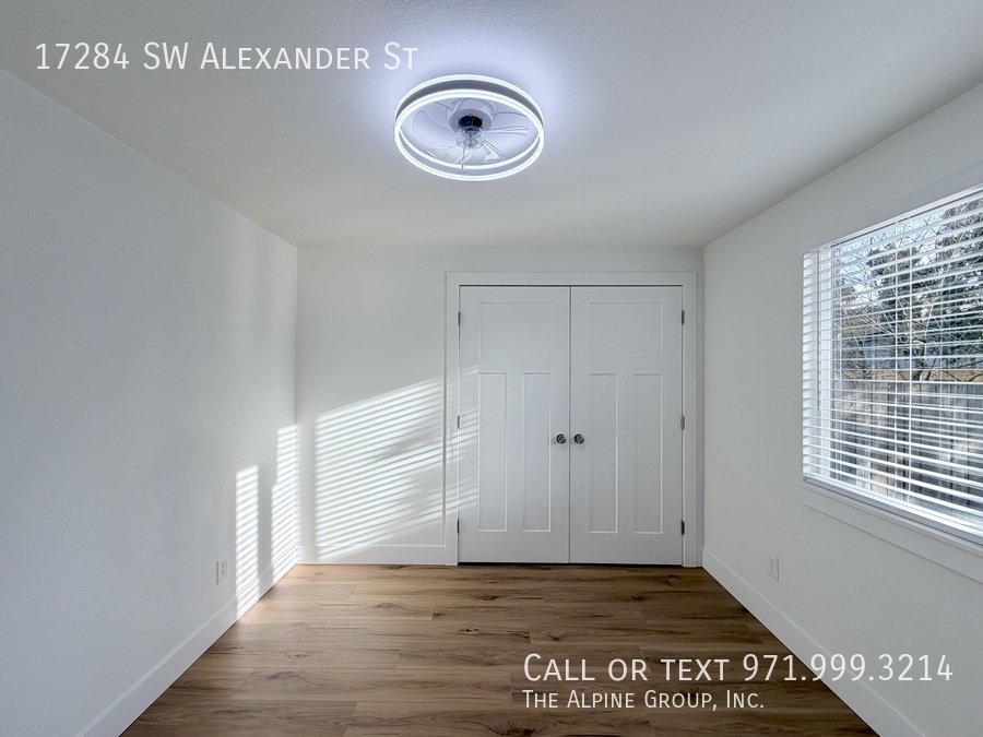 $350 OFF DEPOSIT🌿Stylish Remodel + Fenced Backyard Access property image