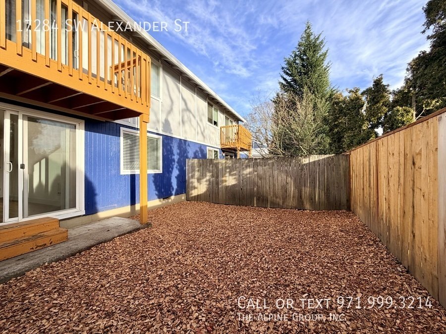 $350 OFF DEPOSIT🌿Stylish Remodel + Fenced Backyard Access property image