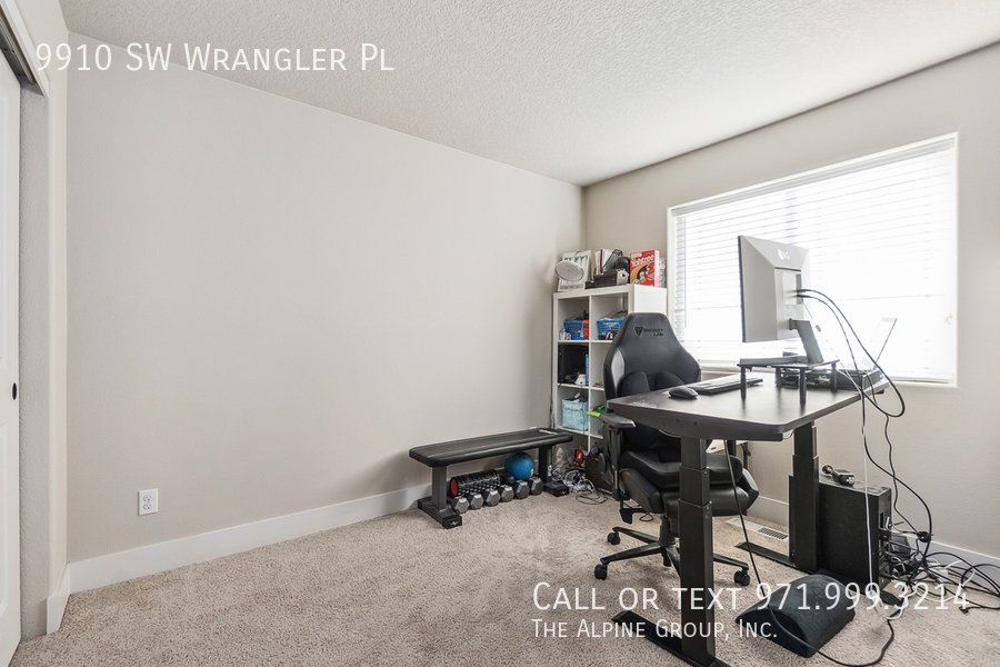 💘 Valentine’s Day Special! 🌼 Beautiful Corner-Lot Home – Bright, Airy & Inviting + Dinner on Us! property image