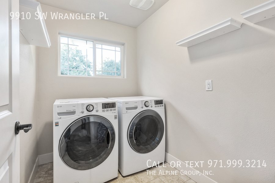 💘 Valentine’s Day Special! 🌼 Beautiful Corner-Lot Home – Bright, Airy & Inviting + Dinner on Us! property image