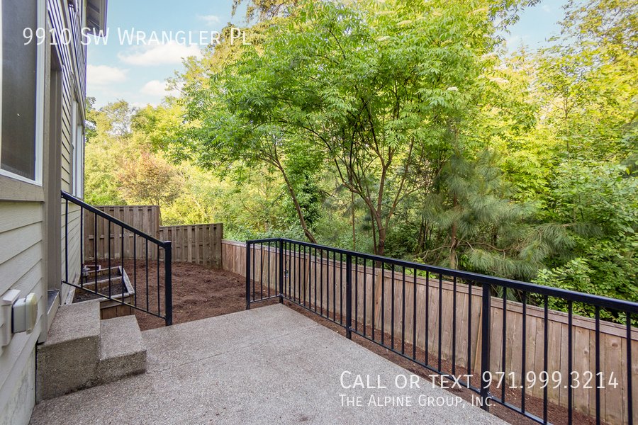 💘 Valentine’s Day Special! 🌼 Beautiful Corner-Lot Home – Bright, Airy & Inviting + Dinner on Us! property image